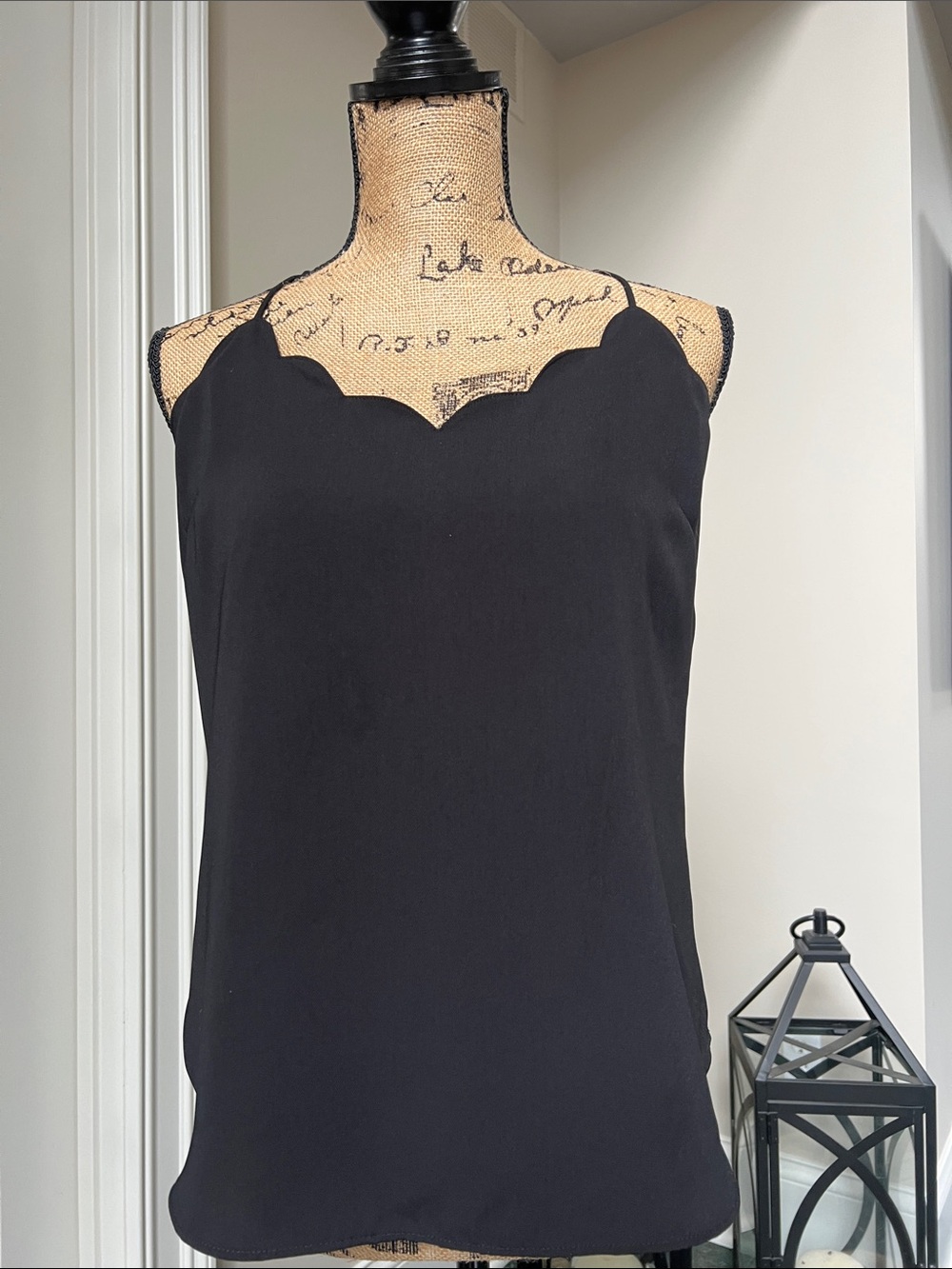 J Crew Black Adjustable Scalloped Tank Camisole Sz 6 Basic Minimalist Going Out
